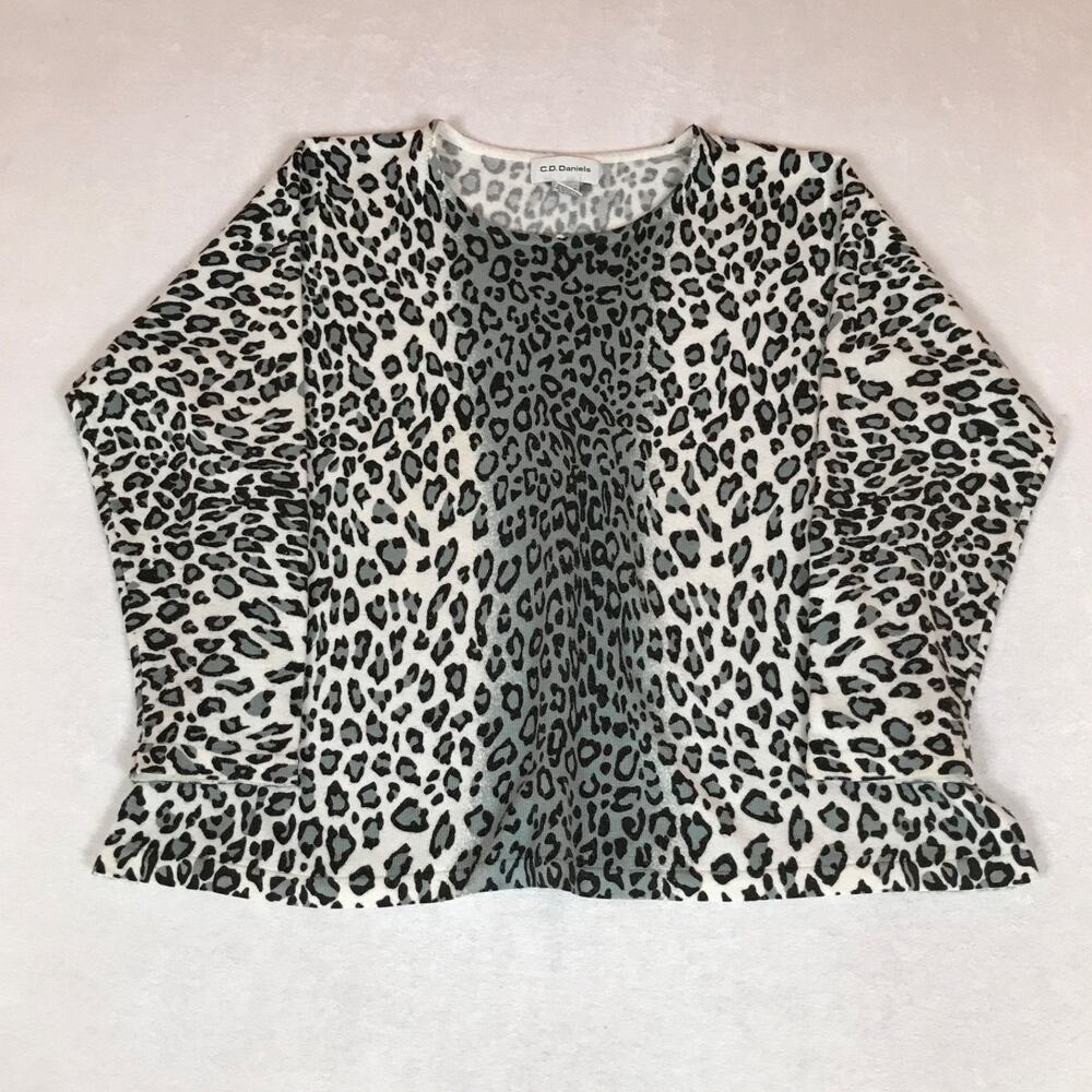 C.D. Daniels Y2K Leopard Print Mob Wife Boho Gray White Knit Sweater 3X